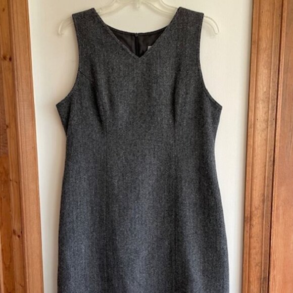 L. L. BEAN Sheath V Neck Herringbone Wool Dress Vintage - Picture 4 of 15